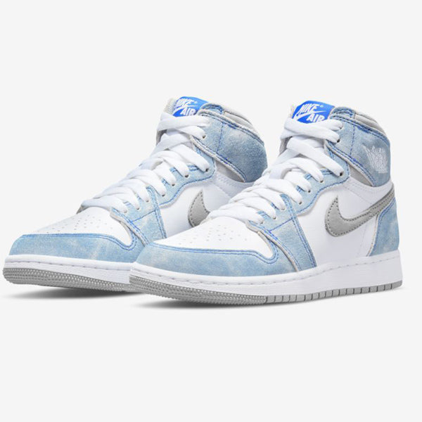 Air Jordan 1 High Hyper Royal