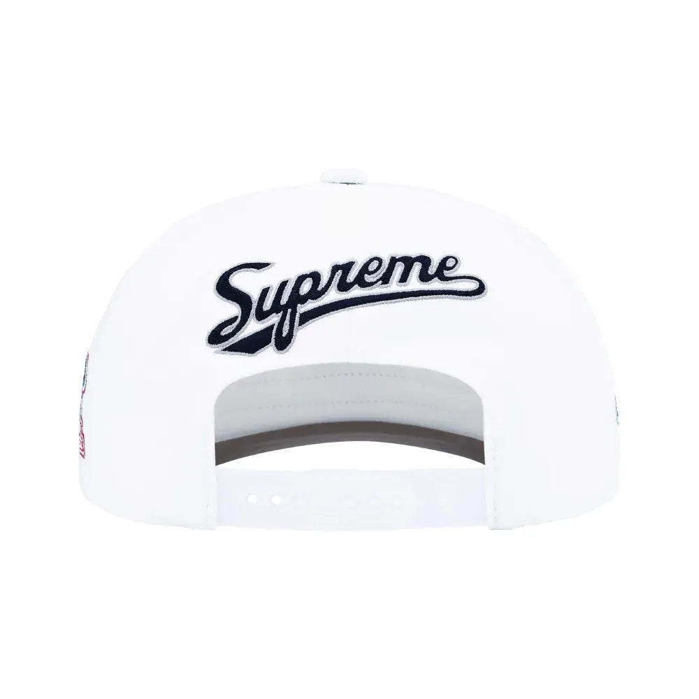 Boné Supreme World Famous S Logo Branco